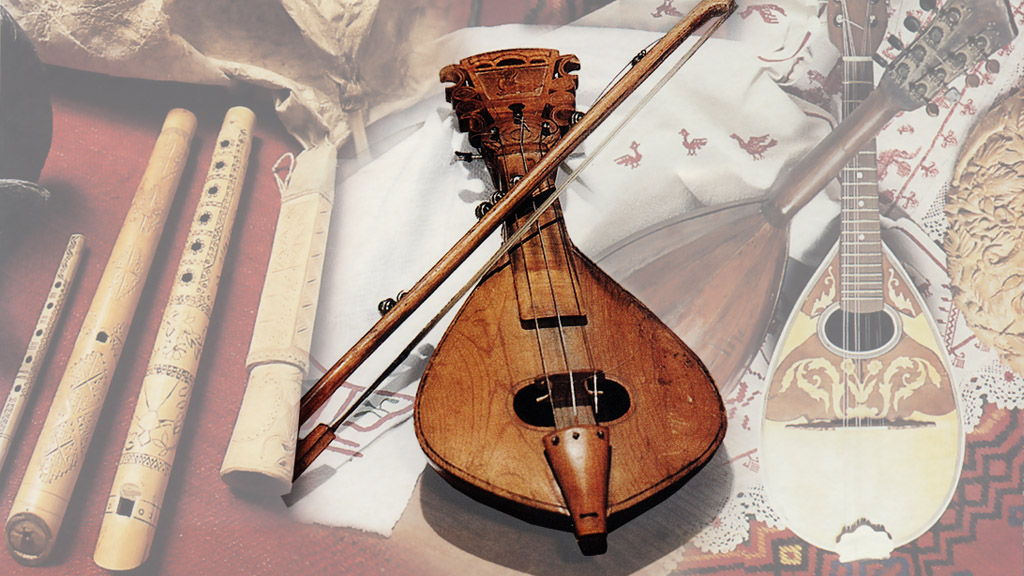 Λύρα από ξύλο Μουριάς